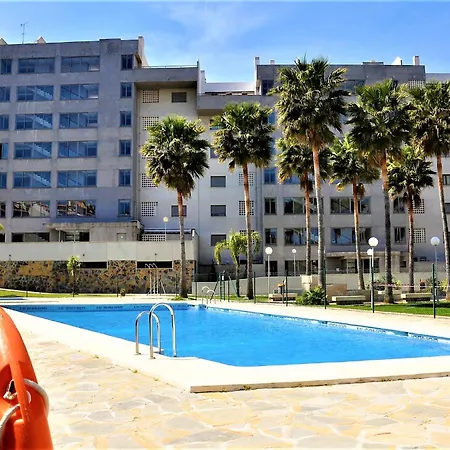 - Luxury 3 Bedrooms *